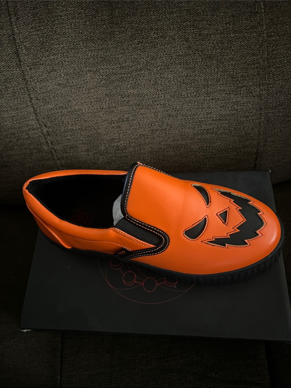 SLYPT JACKOLANTERN - Orange Slip-On Shoe size 8